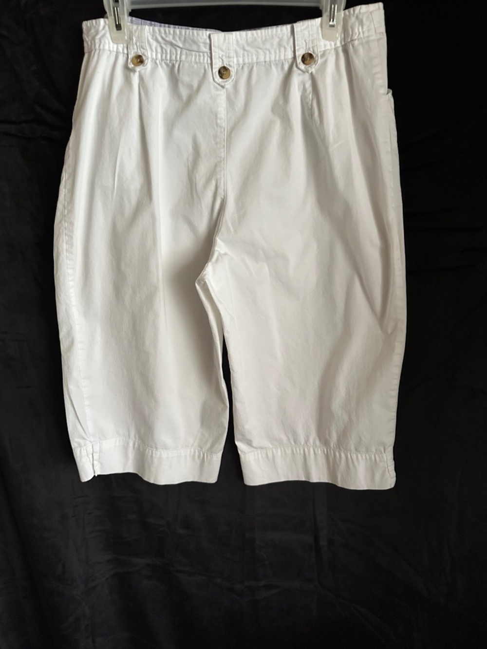 White stag stretch, white Bermuda shorts, size 12 - Picture 6 of 6